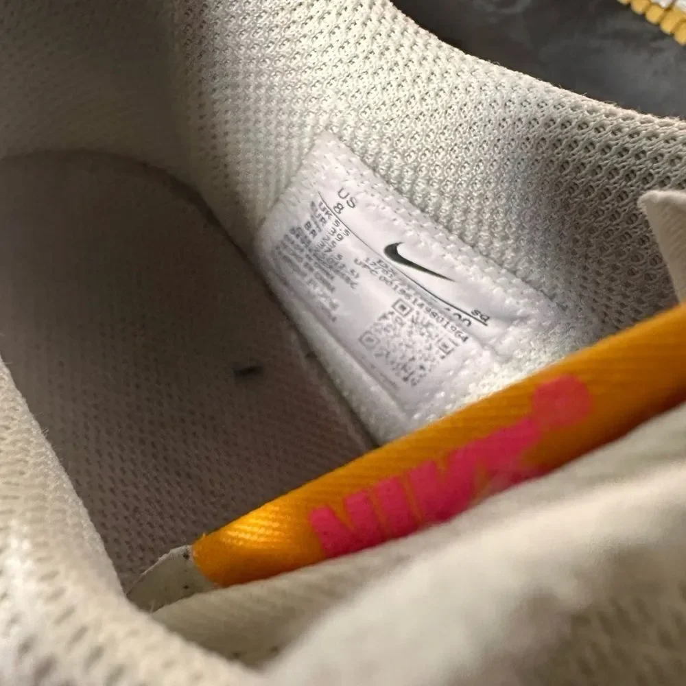 Nike Women's Air Force 1 Fontanka Summit White/Hyper Pink Size 8